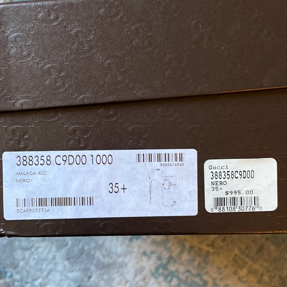 New in box Authentic Gucci Black heels and zipper in back Size 35.5 - Picture 7 of 7